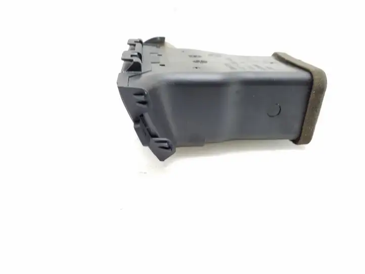 BMW 3 E90 E91 (2005 - 2012) 64229130 Боковой воздушный дефлектор — фото 4