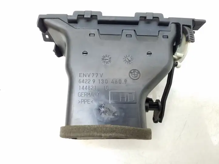 BMW 3 E90 E91 (2005 - 2012) 64229130 Боковой воздушный дефлектор — фото 9