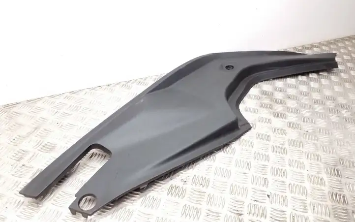 Tesla Model S (2016 - 2021) 100632700F Обшивка бардачка — фото 2