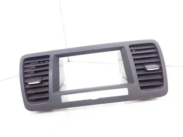 Subaru Outback (2003 - 2007) N040310H0125 Центральный воздушный дефлектор — фото 1