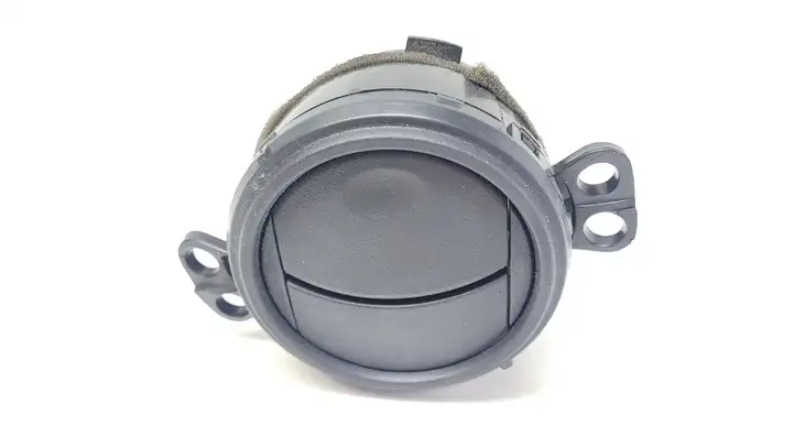 Toyota Yaris (2003 - 2005) 556500D050 Центральный воздушный дефлектор — фото 1