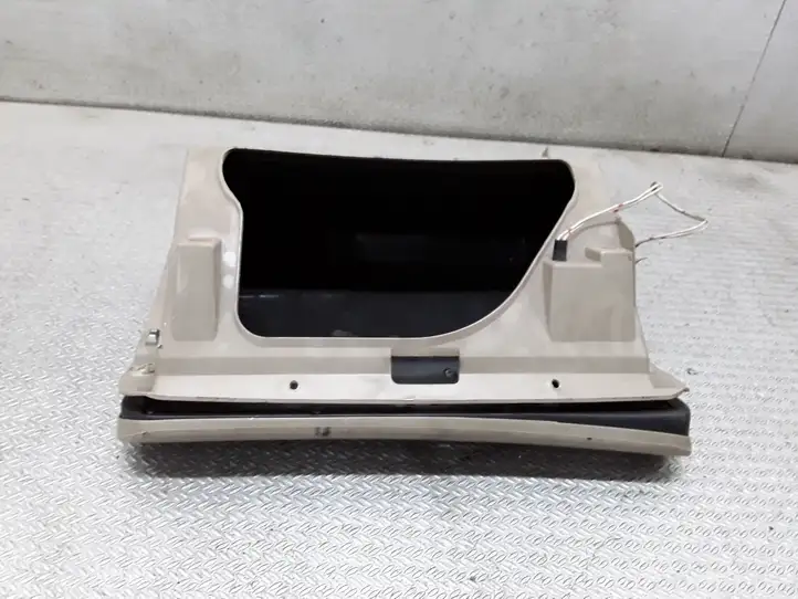 Subaru Outback (1998 - 2003) Вещевой ящик — фото 2