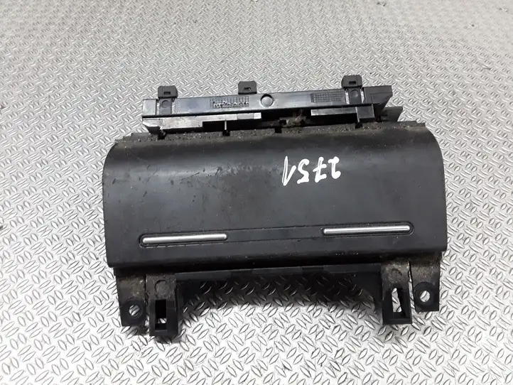 Audi A4 S4 B6 8E 8H (2000 - 2006) 8E0857951E Передняя пепельница — фото 1