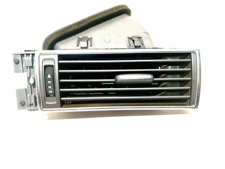Audi A6 S6 C6 4F (2004 - 2008) 4F1820902B Боковой воздушный дефлектор — фото 3