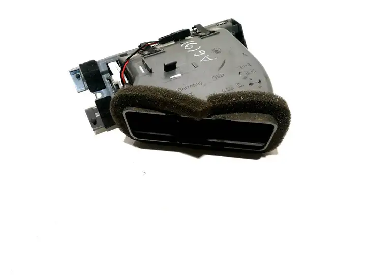 Audi A6 S6 C6 4F (2004 - 2008) 4F1820902B Боковой воздушный дефлектор — фото 6