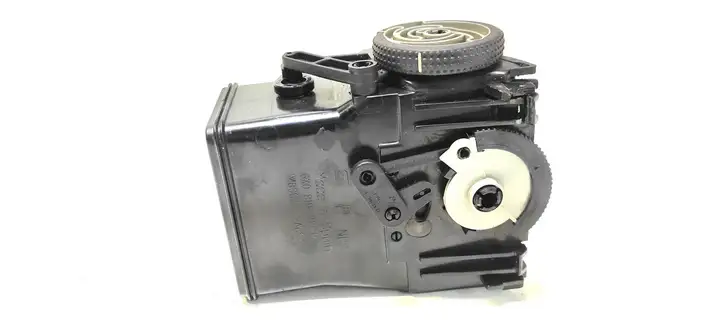 Seat Cordoba (6K) (1999 - 2002) 6K0819703B Боковой воздушный дефлектор — фото 6