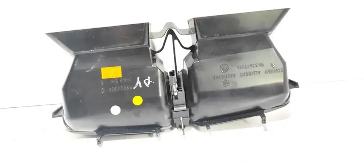 Citroen C5 (2004 - 2008) 963261727A Центральный воздушный дефлектор — фото 4