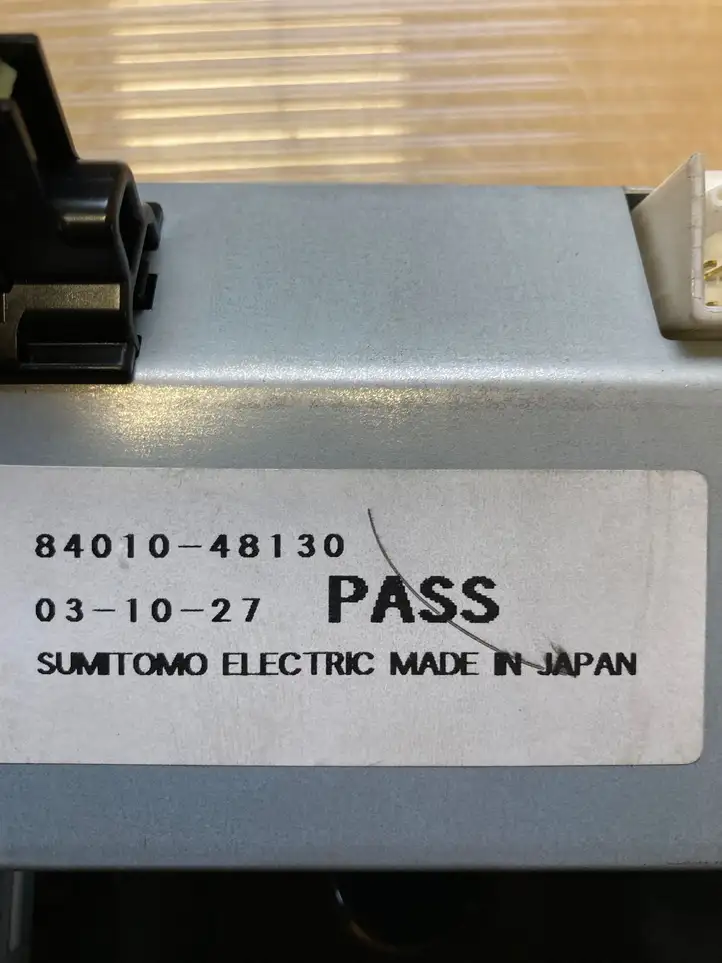 Lexus RX 300 (1997 - 2003)  8401048130 Экран/ дисплей / маленький экран