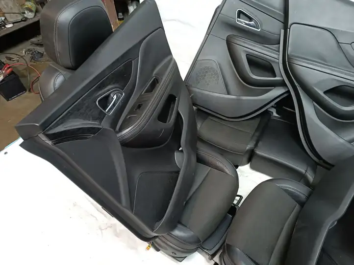 Buick Encore I (2012 - 2019) Комплект отделки дверей — фото 4