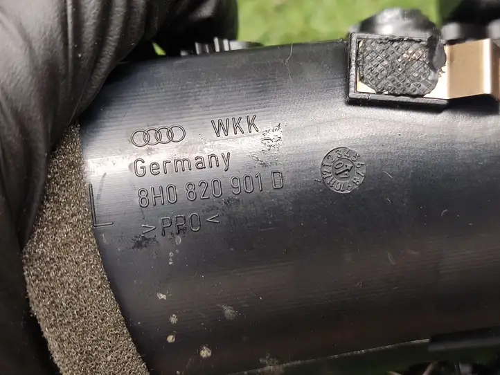 Audi A4 S4 B6 8E 8H (2000 - 2006) 8H0820901D Боковой воздушный дефлектор — фото 2