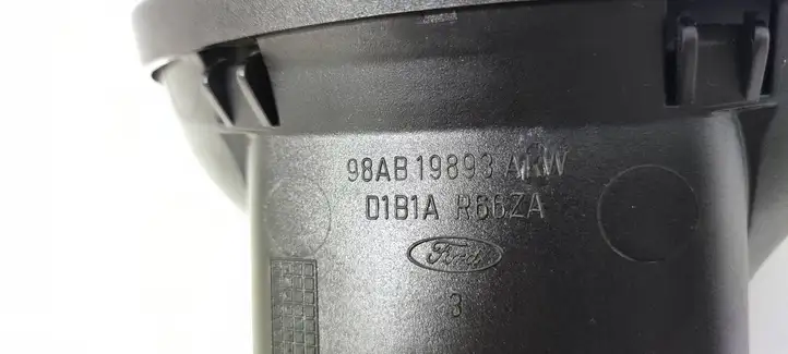 Ford Focus (1998 - 2004) 98AB19893A1W Центральный воздушный дефлектор — фото 5