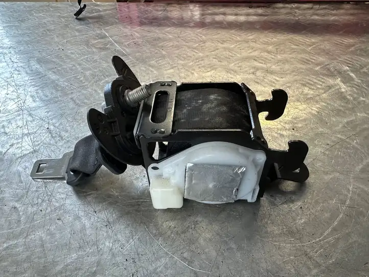 Citroen C4 Grand Picasso (2013 - 2016) 96771410XX Задний ремень безопасности — фото 1