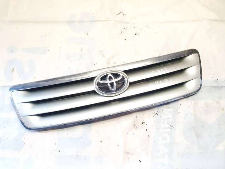 5311144110 Toyota Avensis Verso Grotelės priekinės