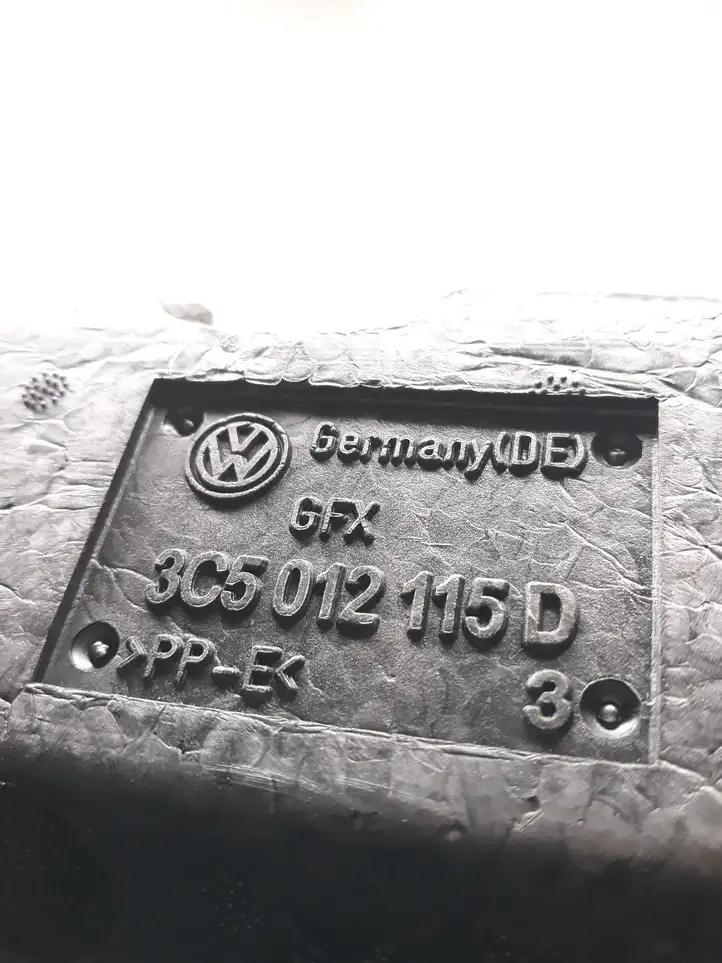 Volkswagen PASSAT B6 (2005 - 2010) 3C5012115D Ящик для инструментов — фото 3