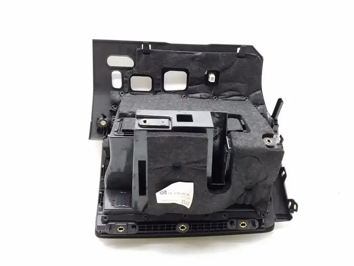 Audi A3/S3 8V (2012 - 2016) 8V1857035D Вещевой ящик — фото 10