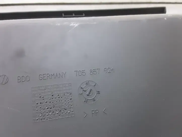 Volkswagen Transporter - Caravelle T4 (1990 - 2003) 705857924 Вещевой ящик — фото 3