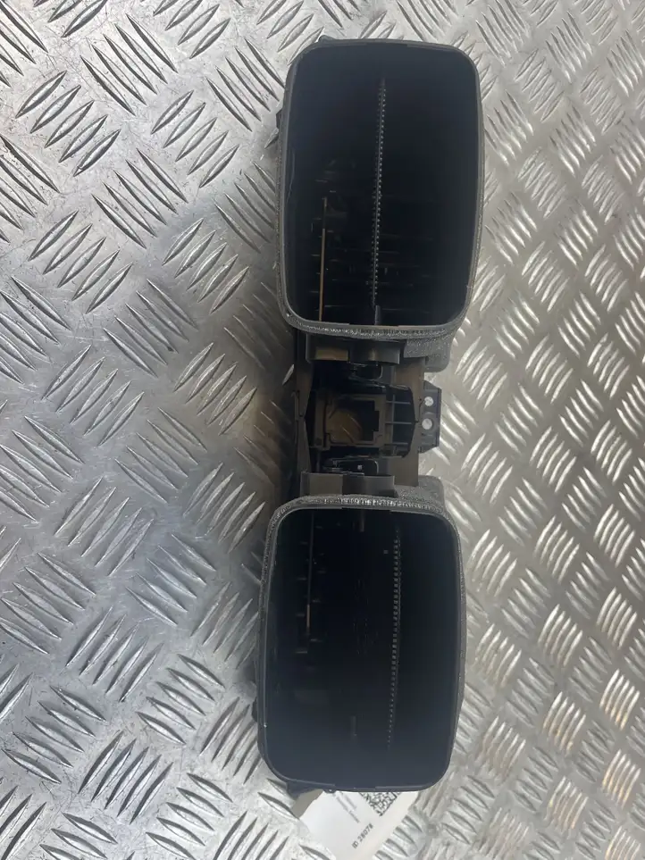 Toyota RAV 4 (XA50) (2018 - ) 4556532191 Центральный воздушный дефлектор — фото 2