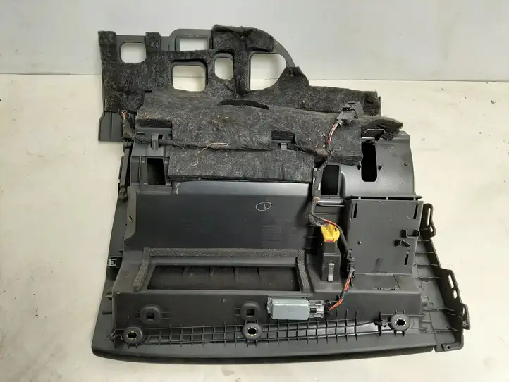 Audi A4 S4 B9 (2015 - 2019) 8W1857035B Вещевой ящик — фото 2