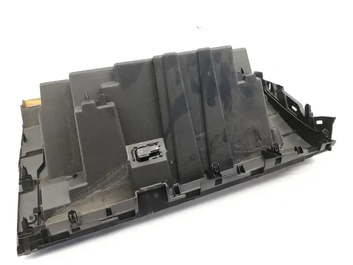 Subaru Outback (BS) (2014 - 2019) 66208AL00A Вещевой ящик — фото 4