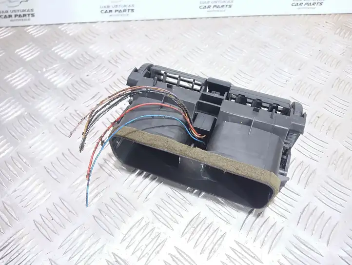 Opel Astra G (1998 - 2004) 90560344 Центральный воздушный дефлектор — фото 2