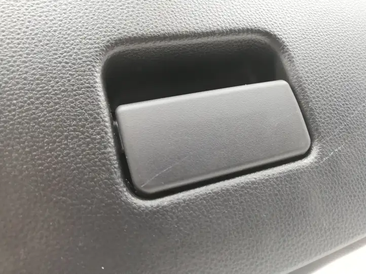 Toyota Yaris XP210 (2020 - ) 55550K0030 Вещевой ящик — фото 3