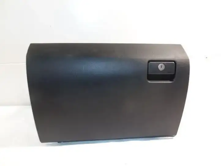 Toyota Avensis T270 (2012 - 2015)  5555005130C0 Ящик для вещей