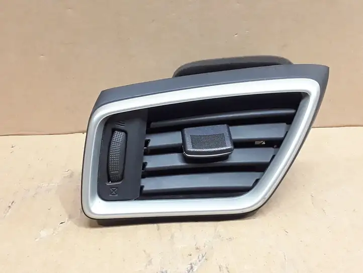 Nissan Qashqai (2013 - 2017) 687614EH0A Боковой воздушный дефлектор — фото 1