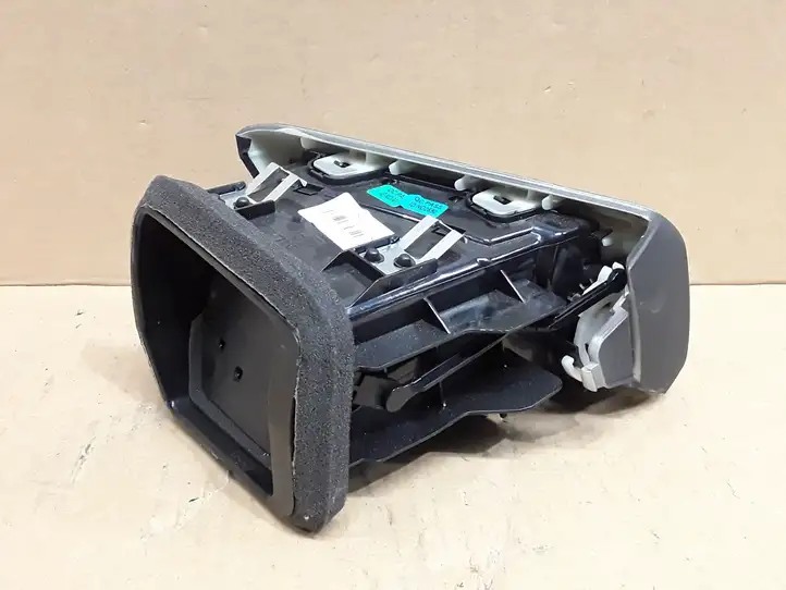 Nissan Qashqai (2013 - 2017) 687614EH0A Боковой воздушный дефлектор — фото 2