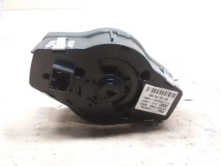 Audi A5 8T 8F (2007 - 2011) 8R0857607D Потолочная ручка передняя — фото 2