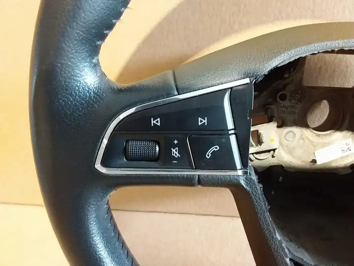 Seat Toledo IV (NH) (2011 - ) 6JA419091E Руль — фото 3
