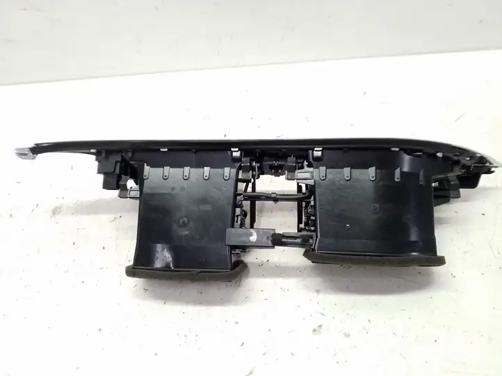Audi A6 C7 (2011 - 2014) 4G1820951 Центральный воздушный дефлектор — фото 4