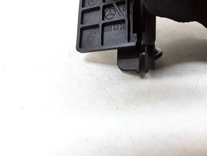 Mercedes-Benz C W204 (2007 - 2014)  A1248800220 Ручка открытия капота