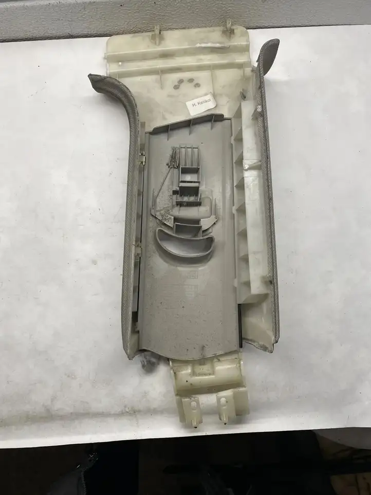 Audi A3/S3 8P (2004 - 2008) 8P0867293 Верхняя обшивка стойки B — фото 2