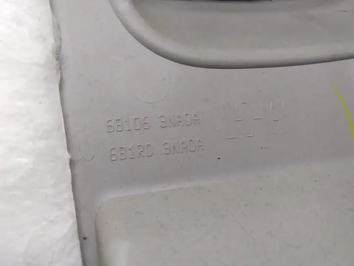 Nissan Leaf I (ZE0) (2010 - 2017) 681063NA0A Нижняя отделка панели приборов — фото 2