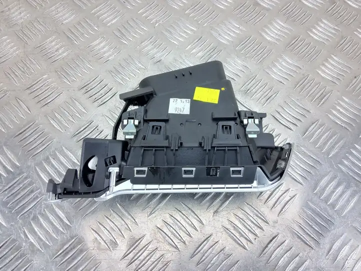 Peugeot 208 (2012 - 2015) 9633131777 Боковой воздушный дефлектор — фото 2