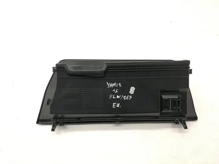 Toyota Yaris (2014 - 2019) 555500D150 Вещевой ящик — фото 3