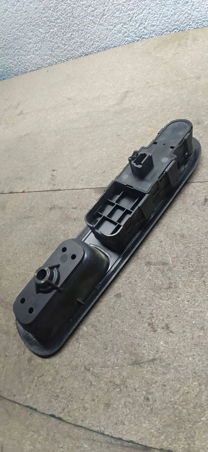 Peugeot 407 (2004 - 2011) 53269706 Кнопка стеклоподъемников — фото 1