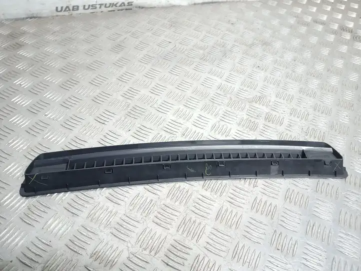 Nissan Qashqai (2006 - 2010) 68745JD000 Воздушная решетка панели — фото 3
