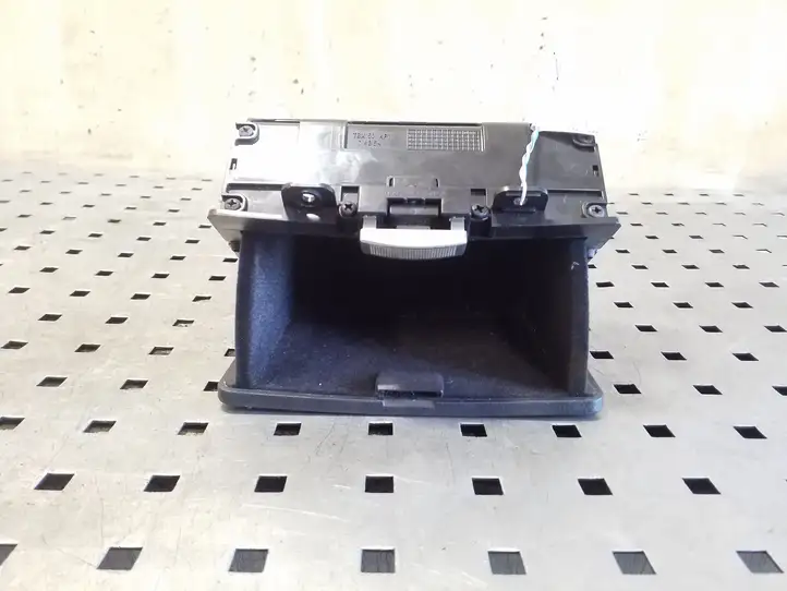 Chevrolet Captiva (2006 - 2011) TBX48 Вещевой ящик — фото 4