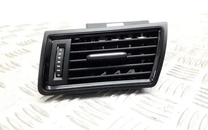 Skoda Rapid (NH) (2012 - 2019) 5JA819701C Боковой воздушный дефлектор — фото 1
