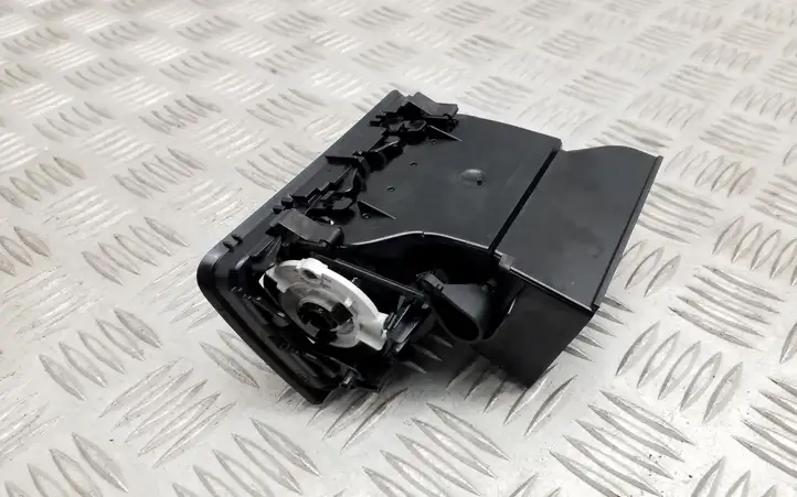 Skoda Rapid (NH) (2012 - 2019) 5JA819701C Боковой воздушный дефлектор — фото 3