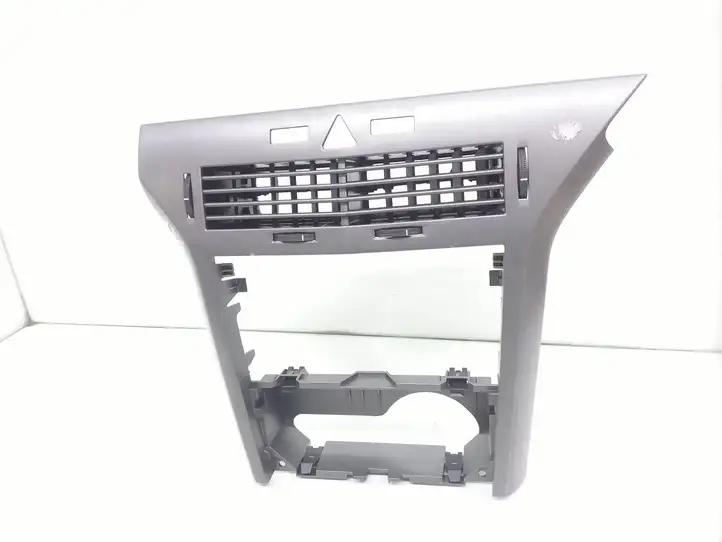 Opel Astra H (2004 - 2009) 24465731 Центральный воздушный дефлектор — фото 1