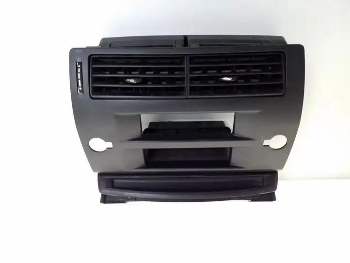Citroen C4 (2004 - 2008) 9649599477 Центральный воздушный дефлектор — фото 1
