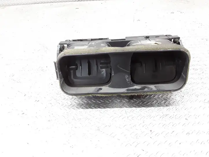 Opel Astra G (1998 - 2004) 90560344 Центральный воздушный дефлектор — фото 2