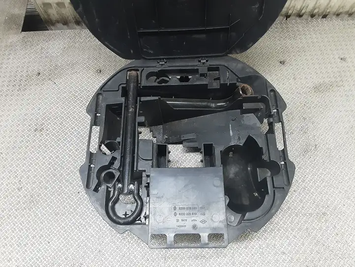 Renault Clio II (2001 - 2005) 8200578163 Ящик для инструментов — фото 3