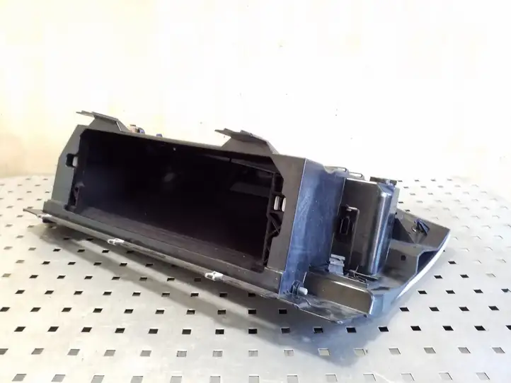 BMW 5 E60 E61 (2004 - 2010) 51167034080 Вещевой ящик — фото 2