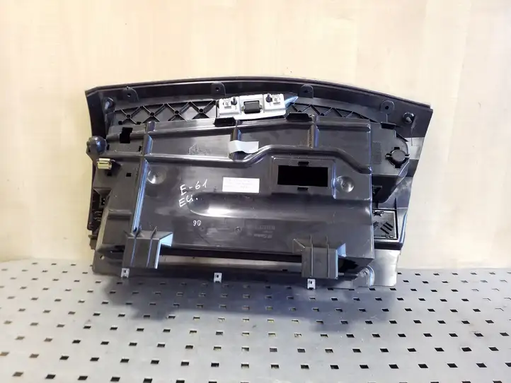 BMW 5 E60 E61 (2004 - 2010) 51167034080 Вещевой ящик — фото 3