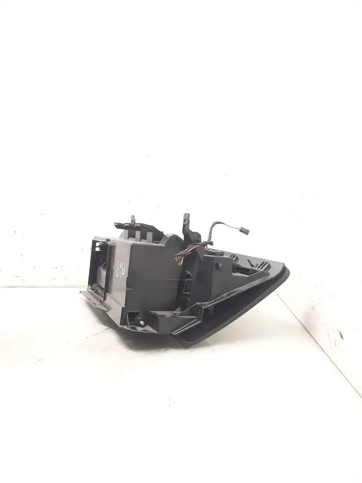 BMW 3 E90 E91 (2005 - 2012) 7075479 Вещевой ящик — фото 2