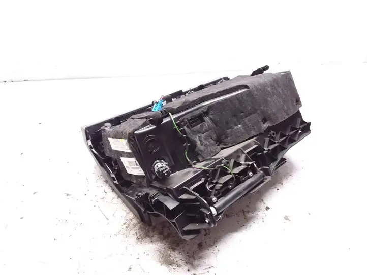 Mercedes-Benz C W204 (2007 - 2014) A2046800091 Вещевой ящик — фото 3