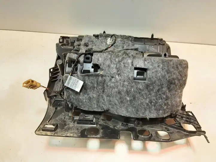 Audi A4 S4 B8 8K (2007 - 2011) 8K1857035 Вещевой ящик — фото 3
